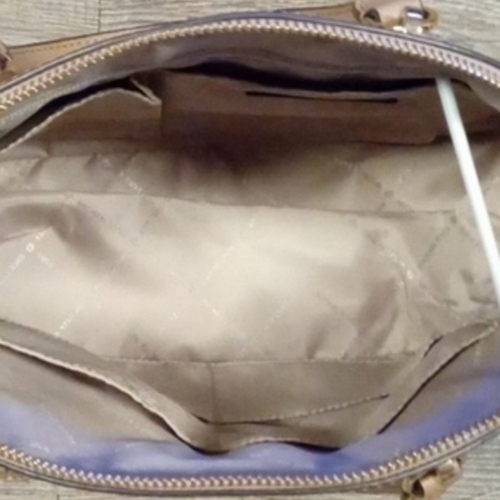 Michael Kors Dome Satchel w Handles and Crossbody Strap - Picture 5 of 8